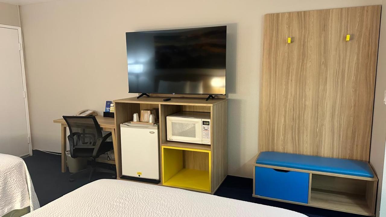 Econo Lodge Inn&Suites near China Lake Naval Station Ridgecrest Esterno foto